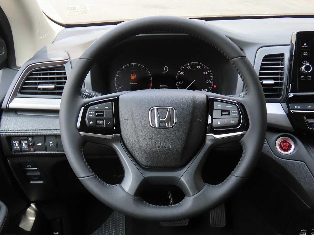 new 2026 Honda Odyssey car, priced at $45,452