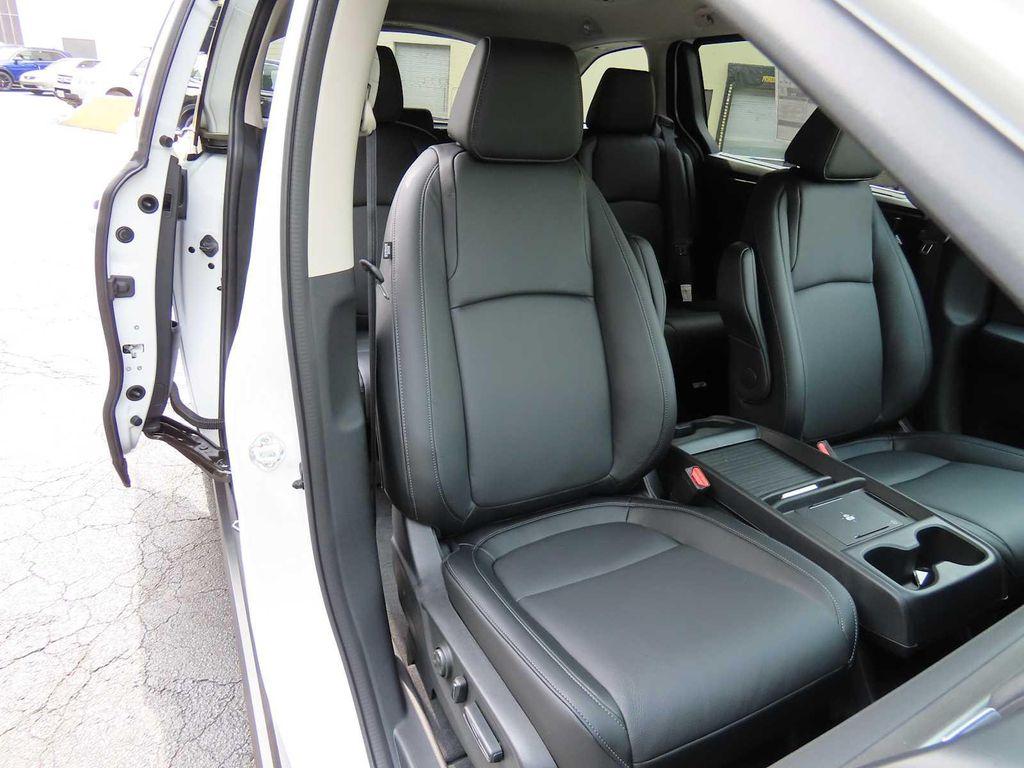 new 2026 Honda Odyssey car, priced at $45,452