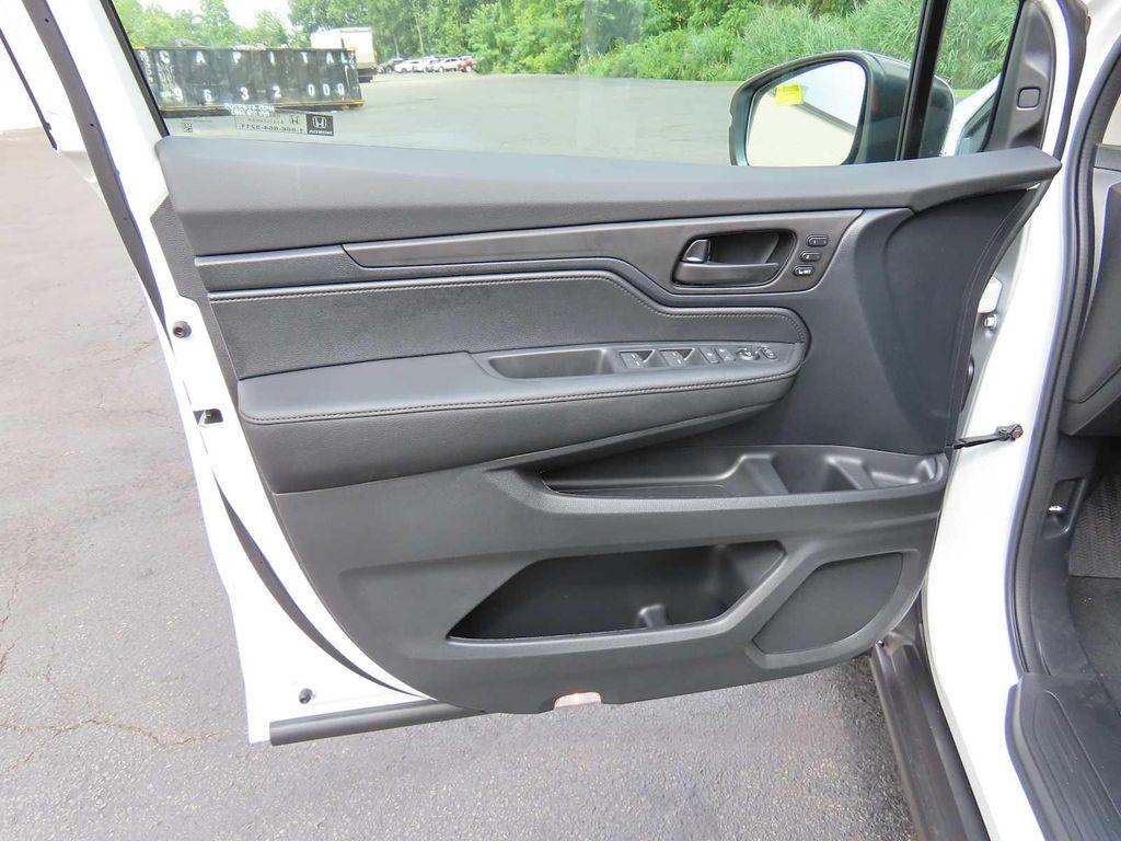 new 2026 Honda Odyssey car, priced at $45,452