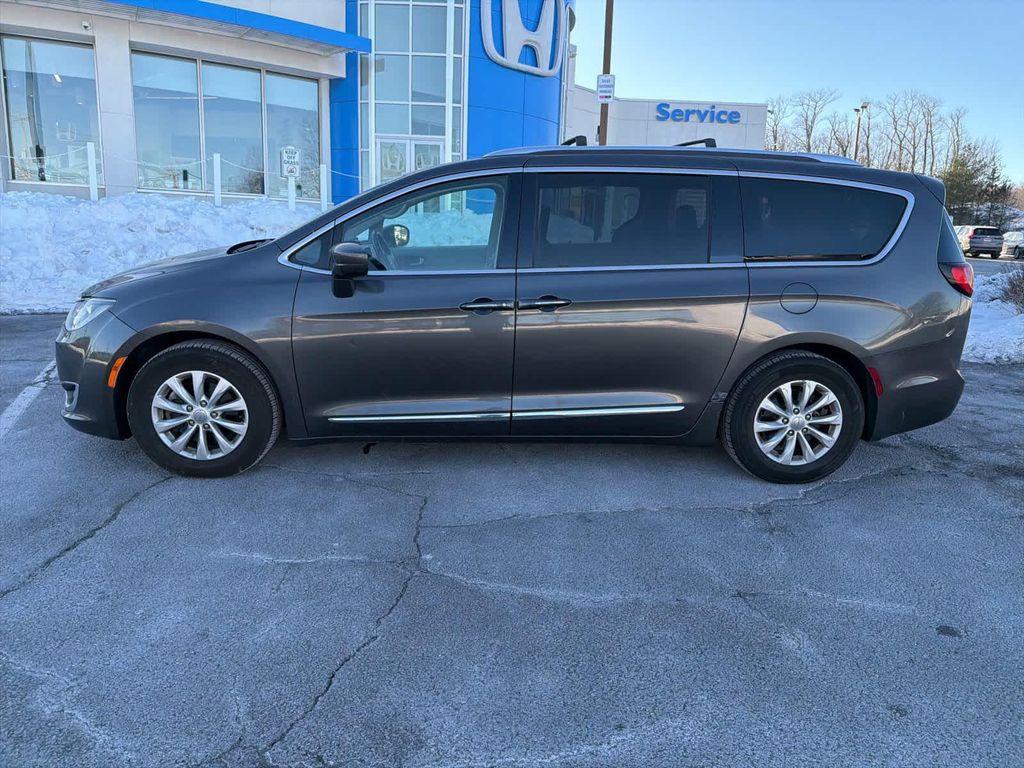 used 2018 Chrysler Pacifica car, priced at $11,990