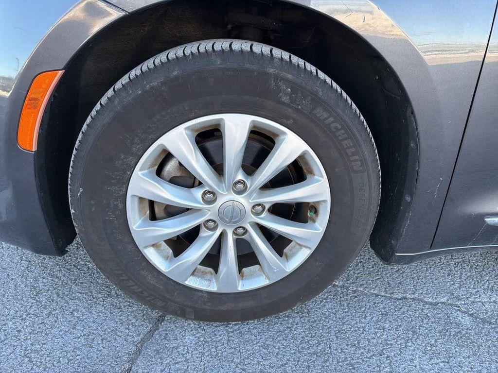 used 2018 Chrysler Pacifica car, priced at $11,990