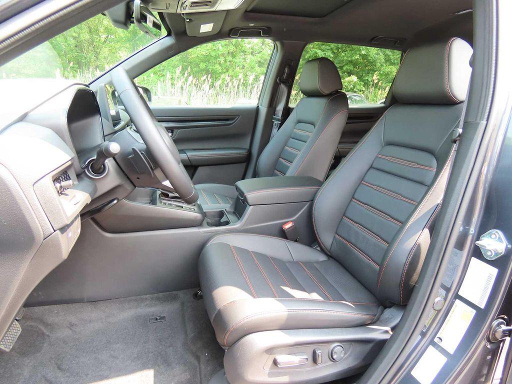 new 2026 Honda CR-V Hybrid car, priced at $41,675