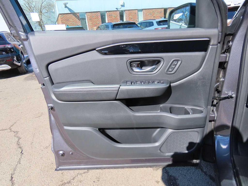 new 2026 Honda Pilot car, priced at $47,002