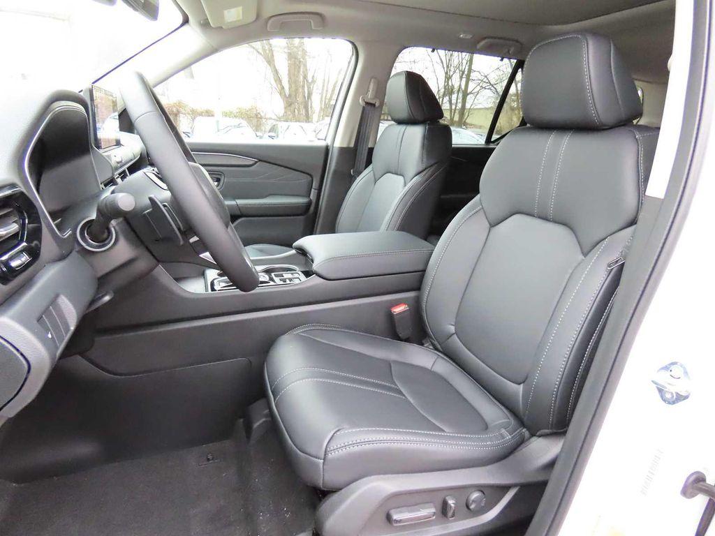 new 2026 Honda Pilot car, priced at $51,146