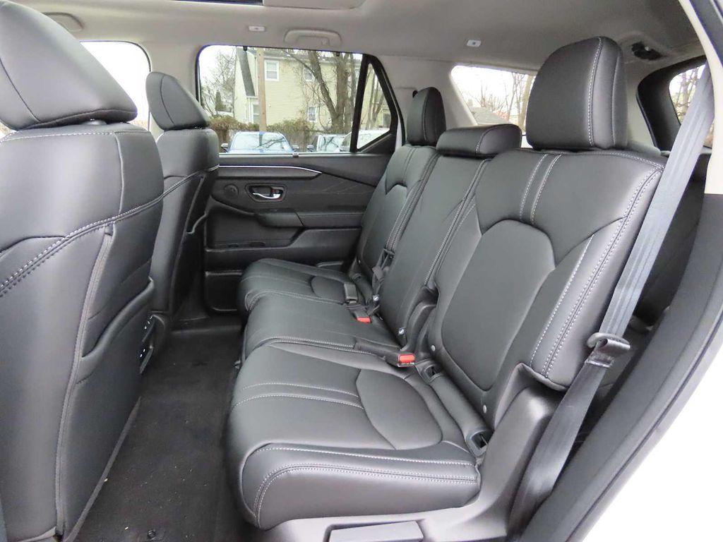 new 2026 Honda Pilot car, priced at $51,146