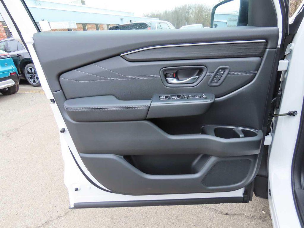 new 2026 Honda Pilot car, priced at $51,146