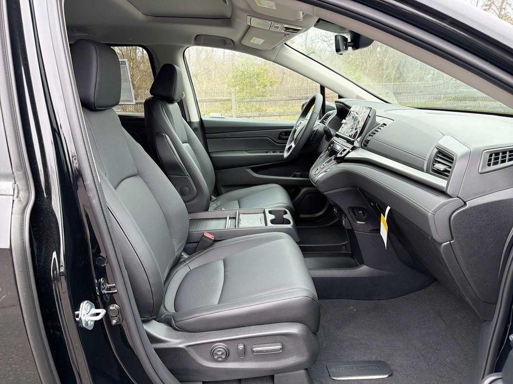 new 2026 Honda Odyssey car, priced at $44,997