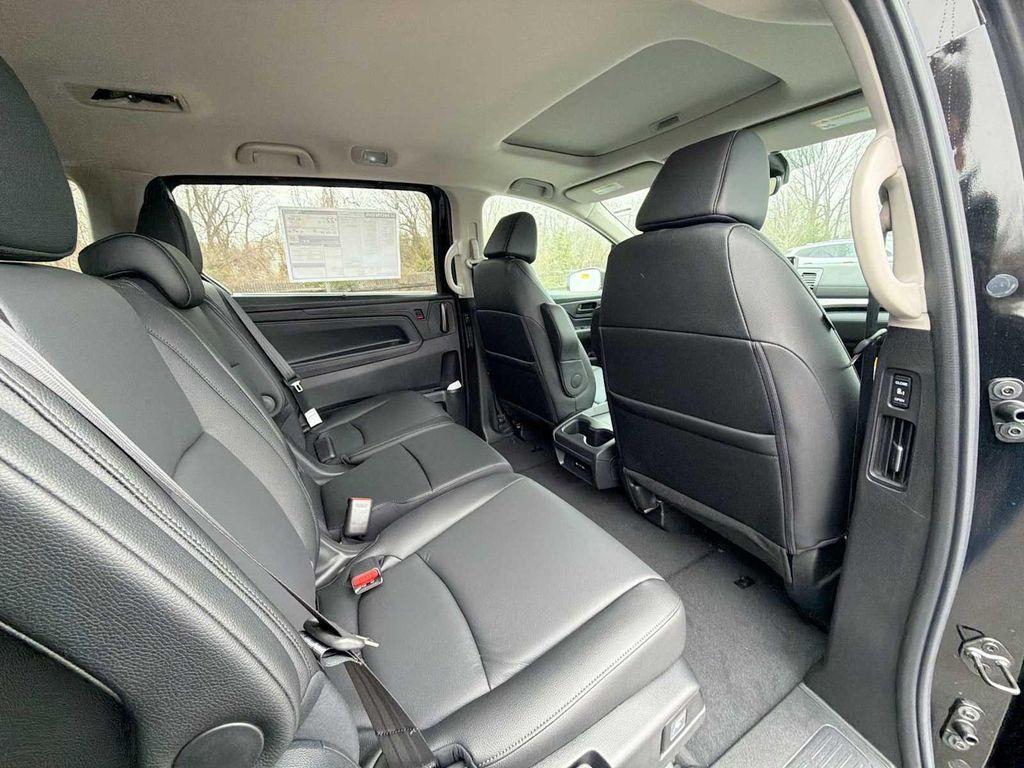new 2026 Honda Odyssey car, priced at $44,997