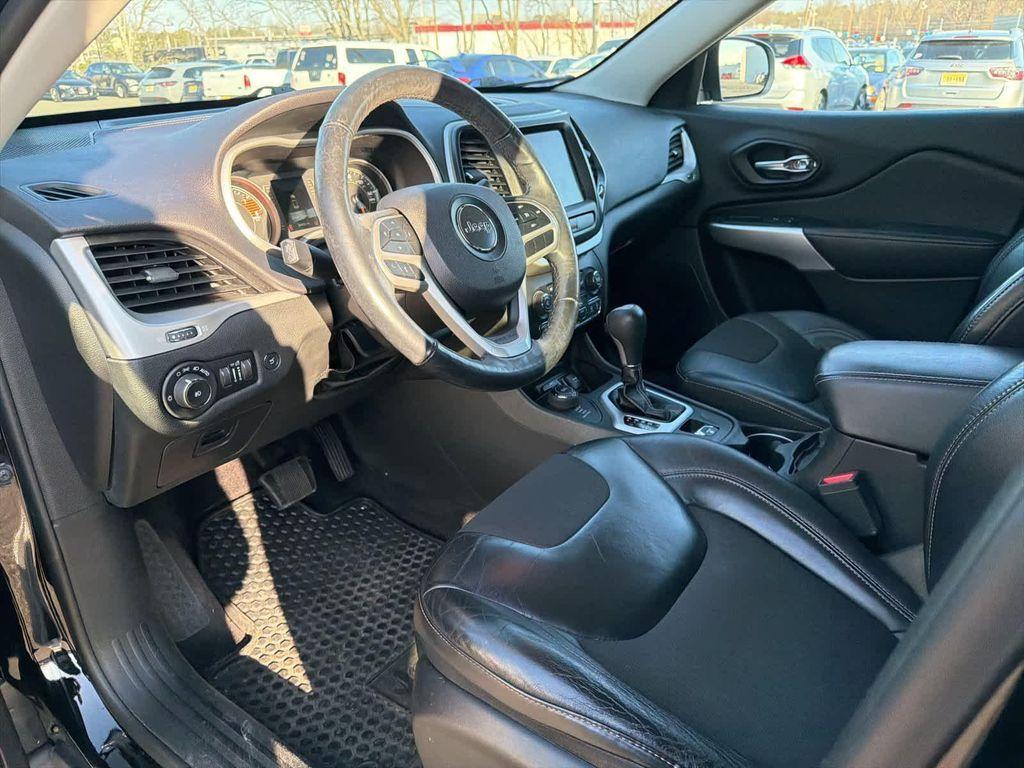 used 2018 Jeep Cherokee car, priced at $14,290