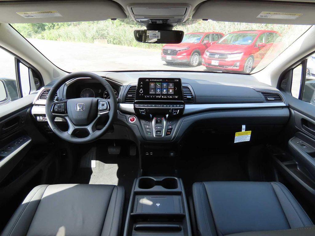 new 2026 Honda Odyssey car, priced at $46,027