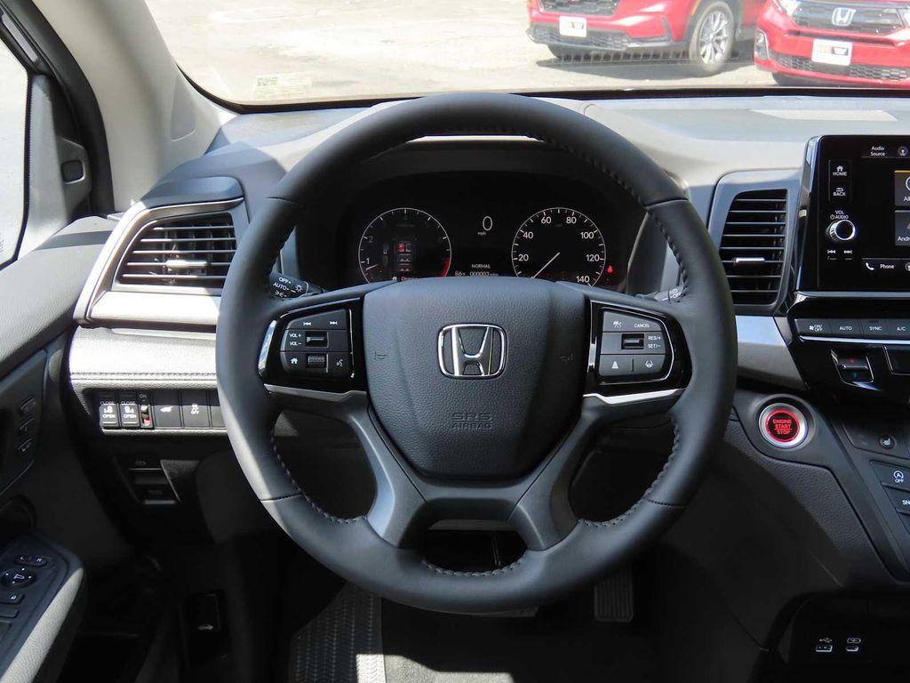 new 2026 Honda Odyssey car, priced at $46,027