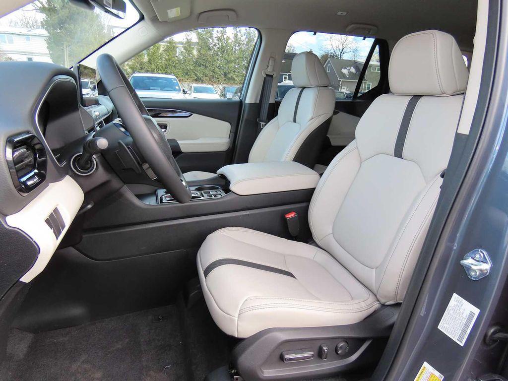 new 2026 Honda Pilot car, priced at $49,349