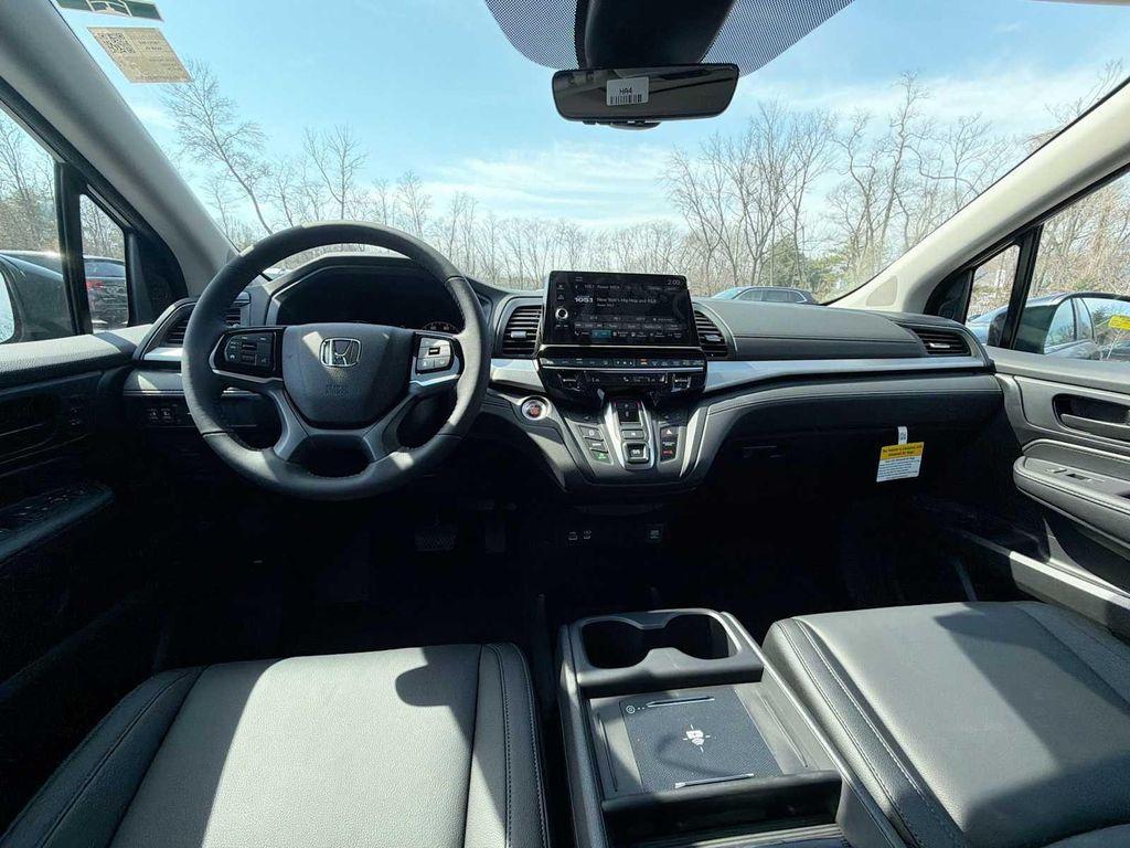 new 2026 Honda Odyssey car, priced at $44,290