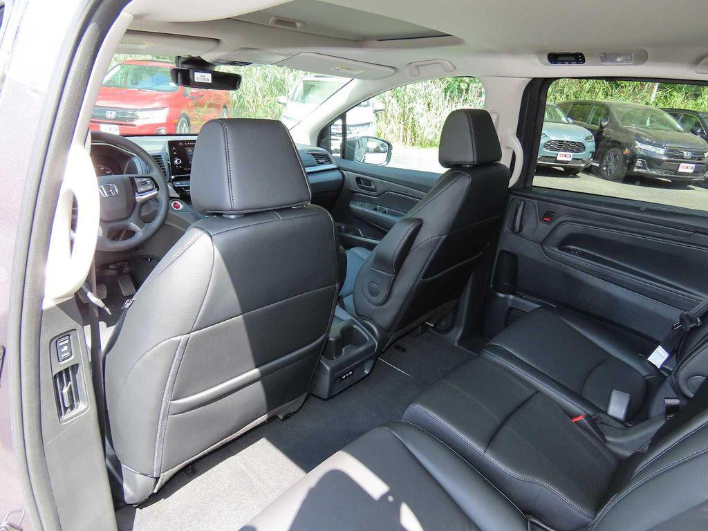 new 2026 Honda Odyssey car, priced at $45,685