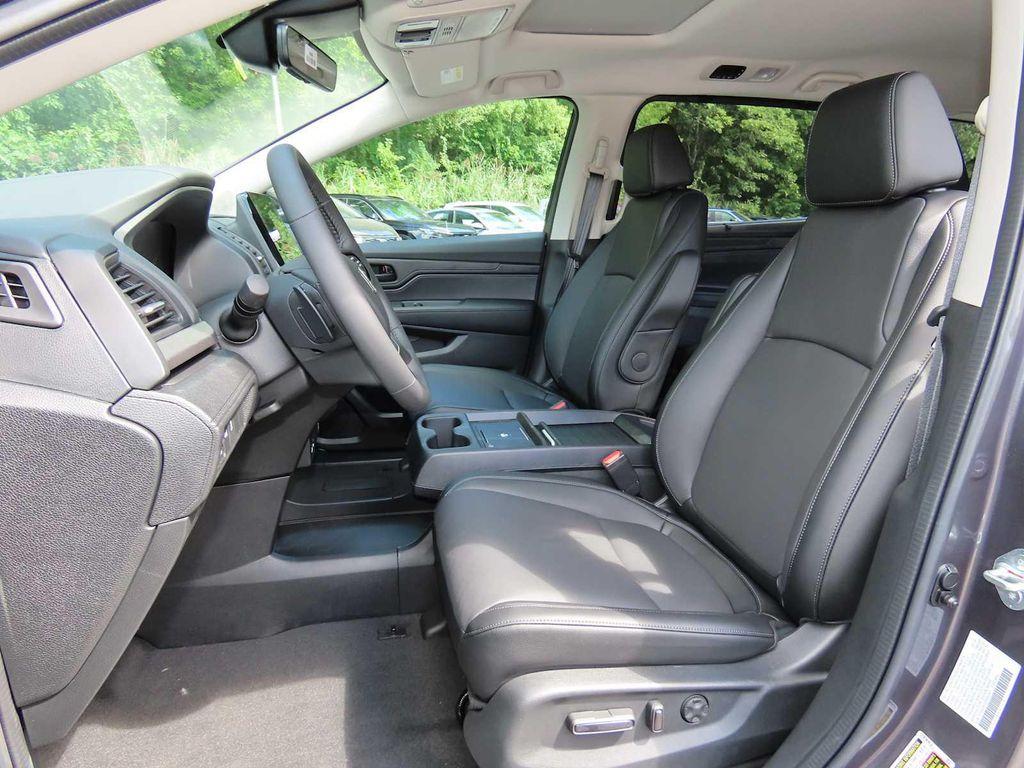 new 2026 Honda Odyssey car, priced at $45,685