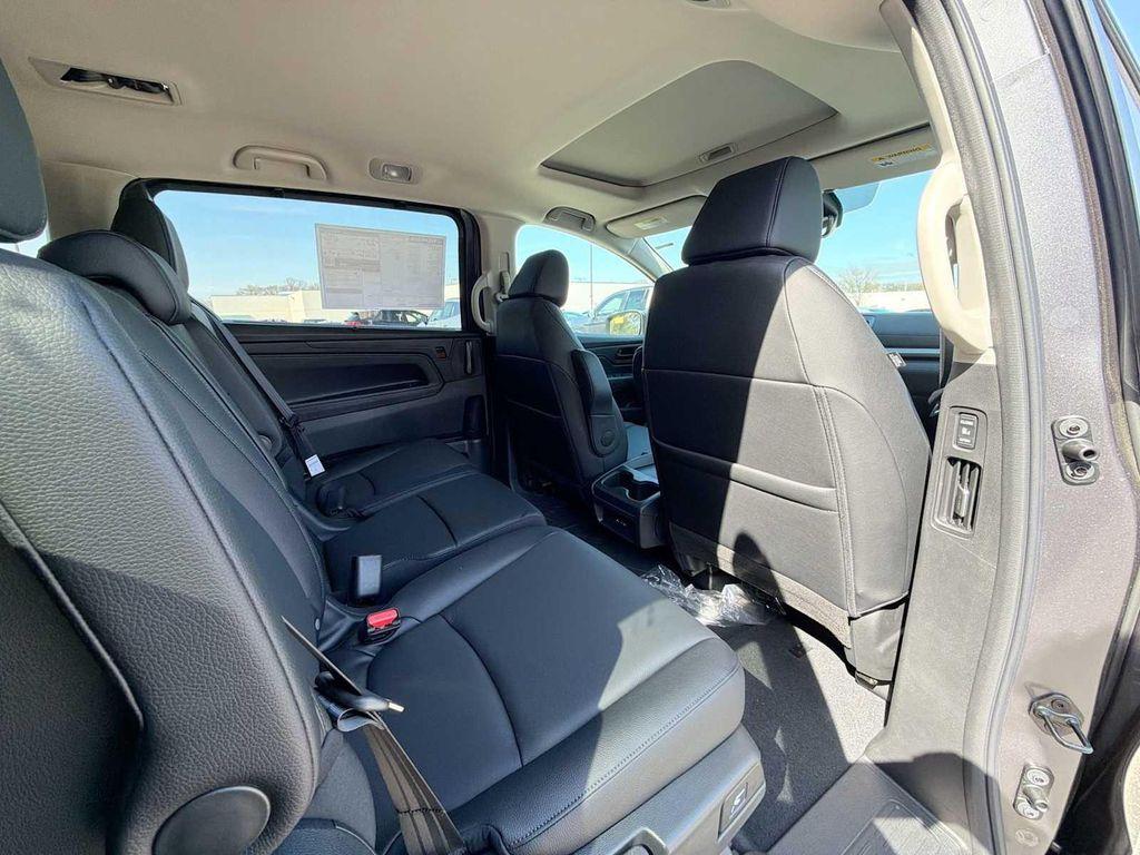 new 2026 Honda Odyssey car, priced at $45,685