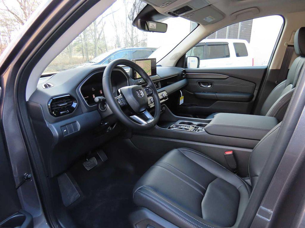 new 2026 Honda Pilot car, priced at $53,639