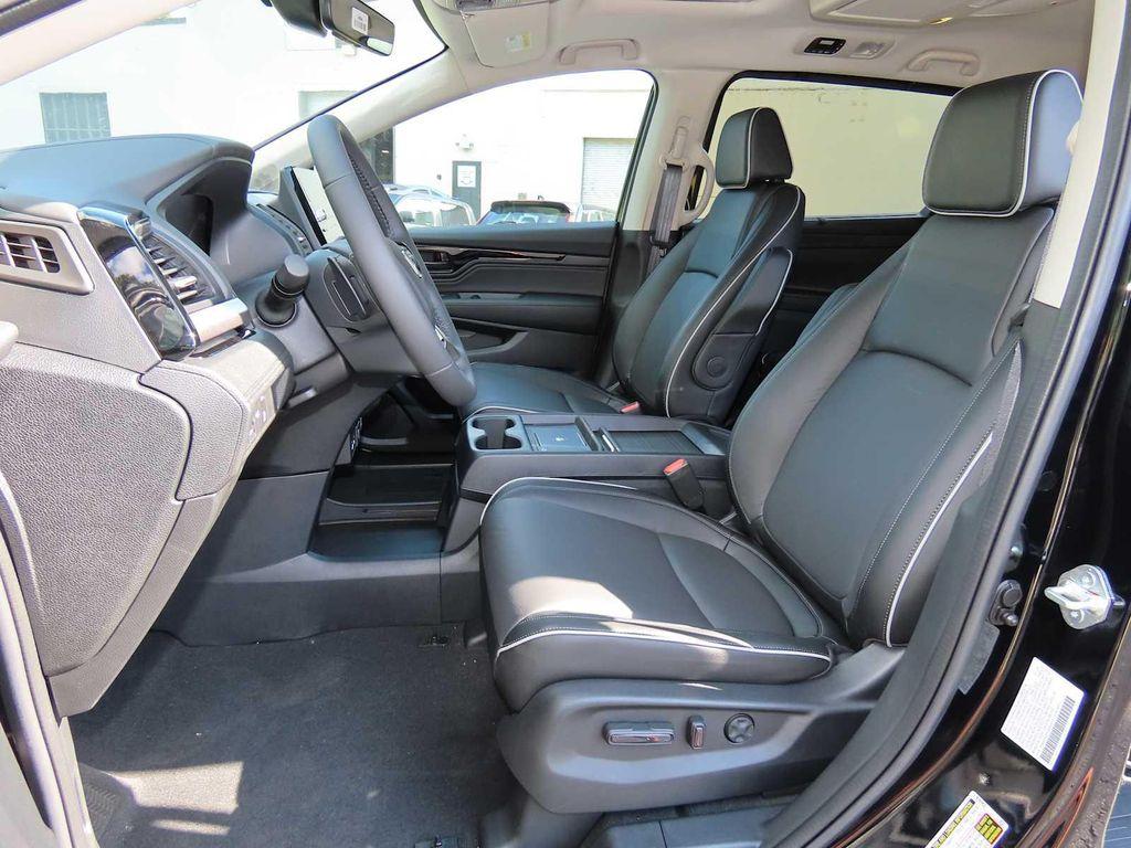 new 2026 Honda Odyssey car, priced at $48,990