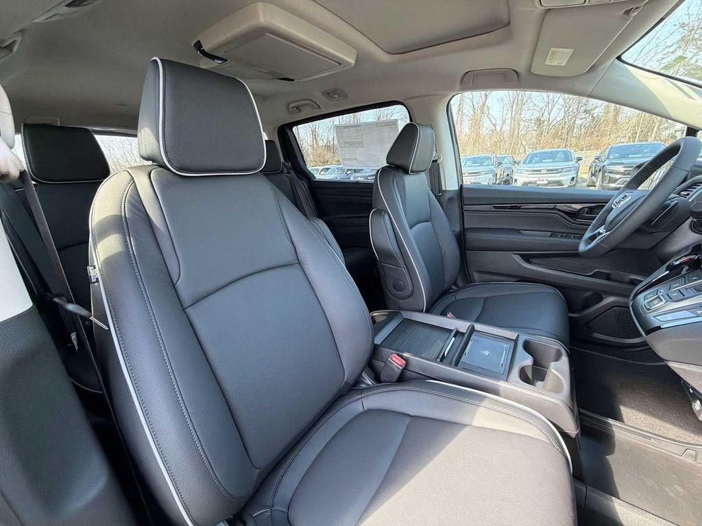 new 2026 Honda Odyssey car, priced at $48,990