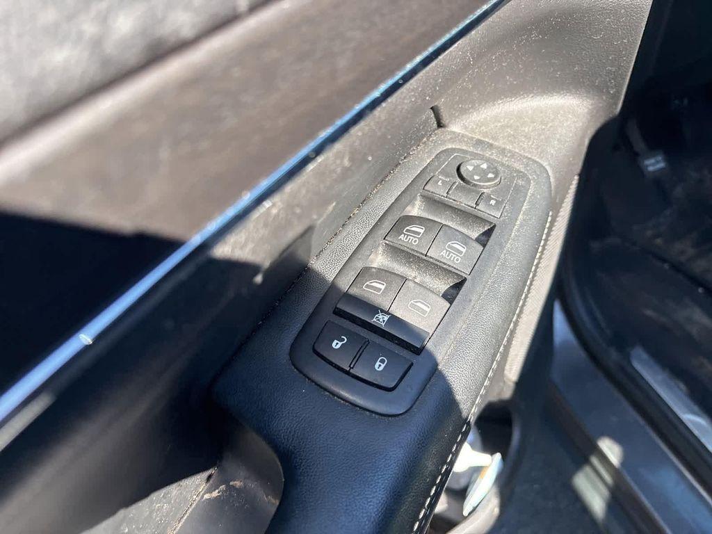 used 2017 Jeep Grand Cherokee car, priced at $13,190