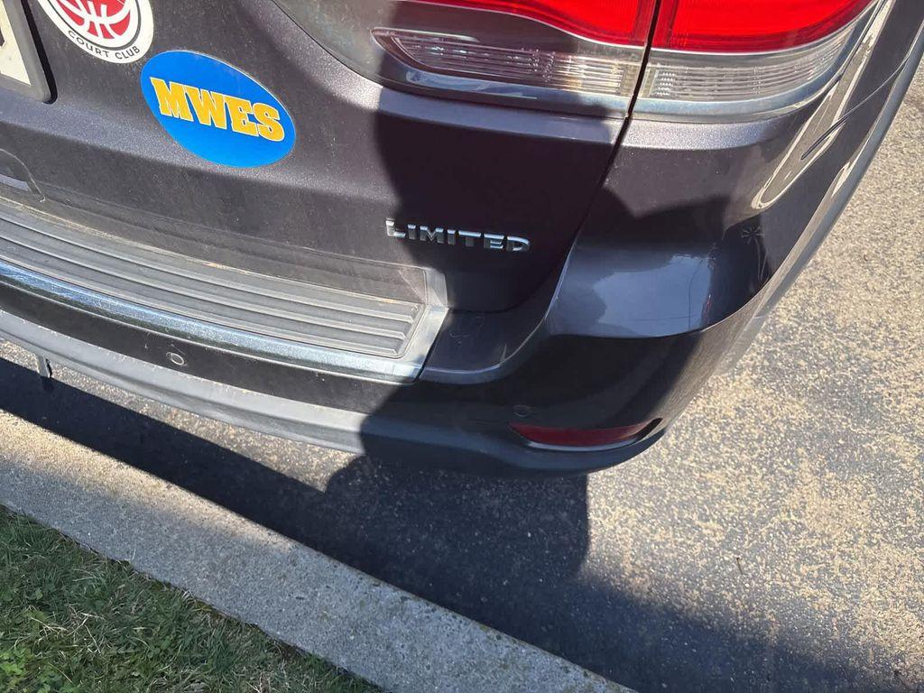 used 2017 Jeep Grand Cherokee car, priced at $13,190