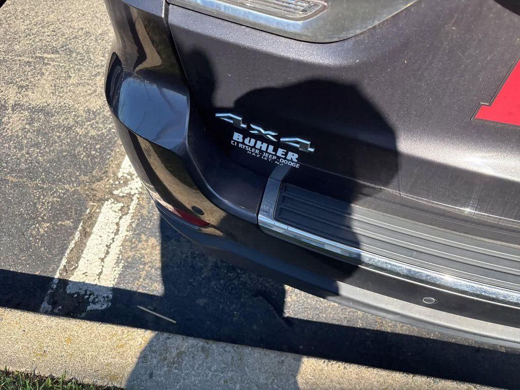 used 2017 Jeep Grand Cherokee car, priced at $13,190