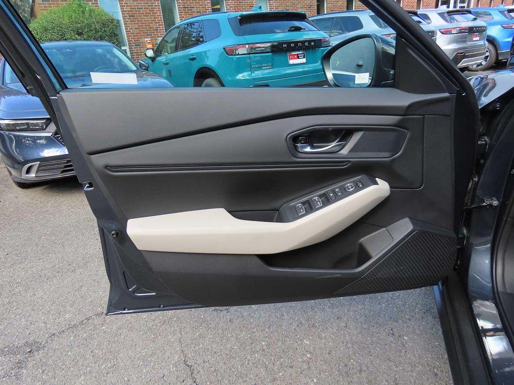 new 2025 Honda Accord car, priced at $29,332
