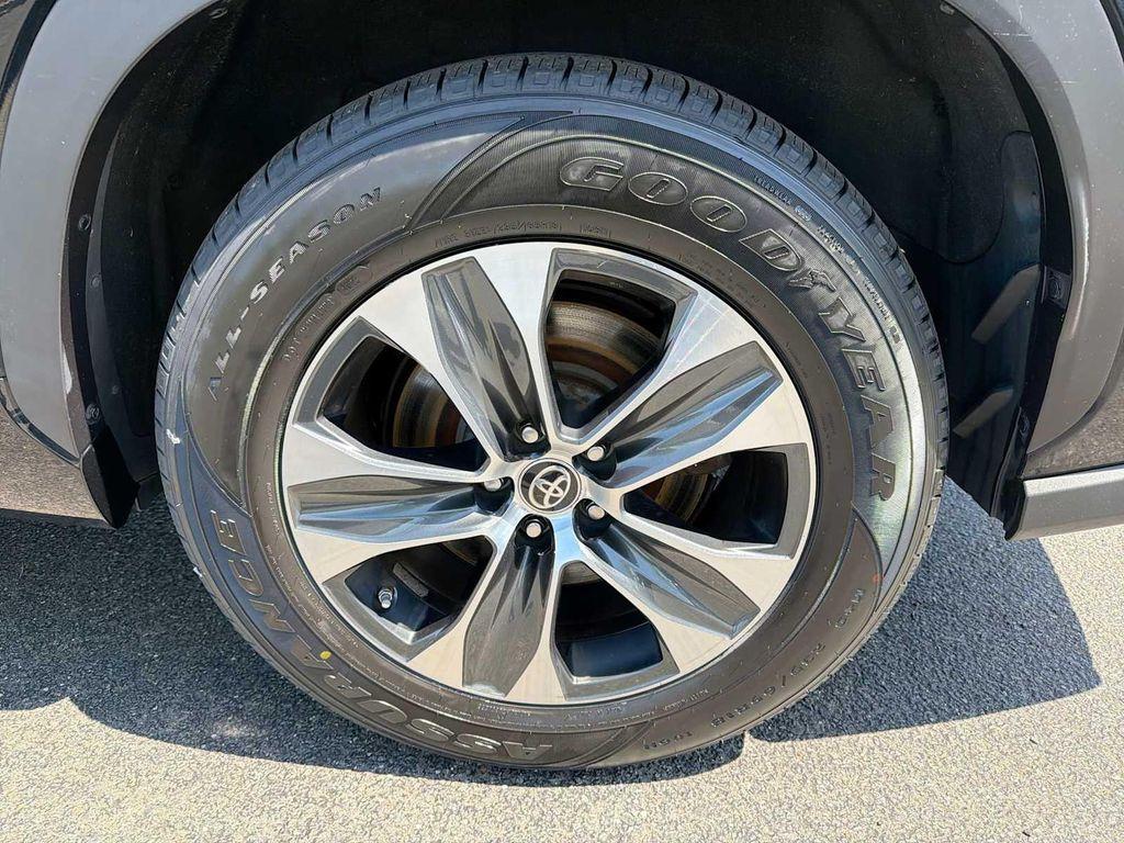 used 2021 Toyota Highlander car, priced at $30,588