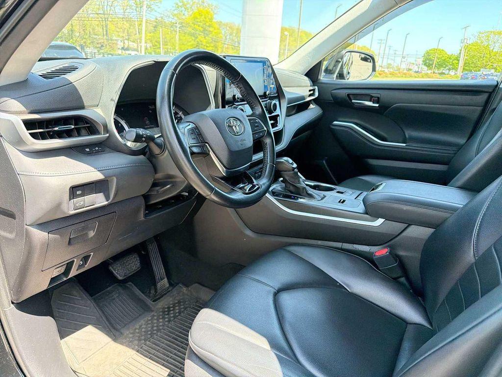 used 2021 Toyota Highlander car, priced at $30,588