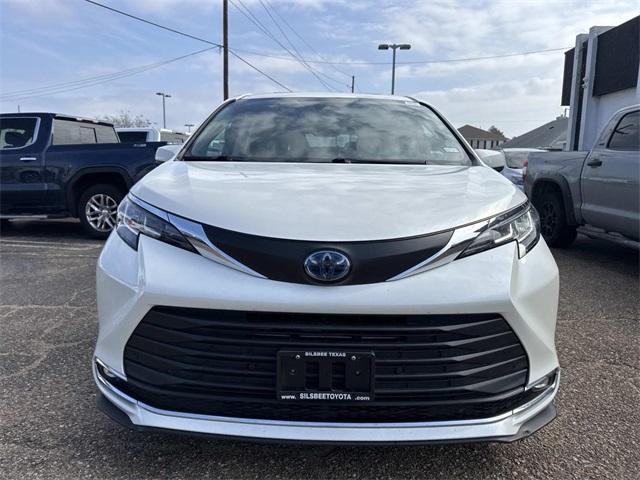 used 2021 Toyota Sienna car, priced at $25,500