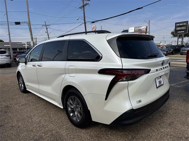 used 2021 Toyota Sienna car, priced at $25,500