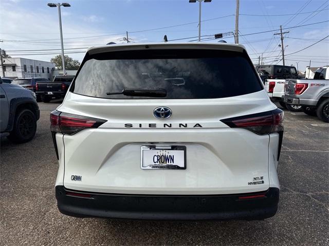used 2021 Toyota Sienna car, priced at $25,500