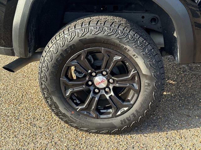 used 2024 GMC Canyon car, priced at $35,250