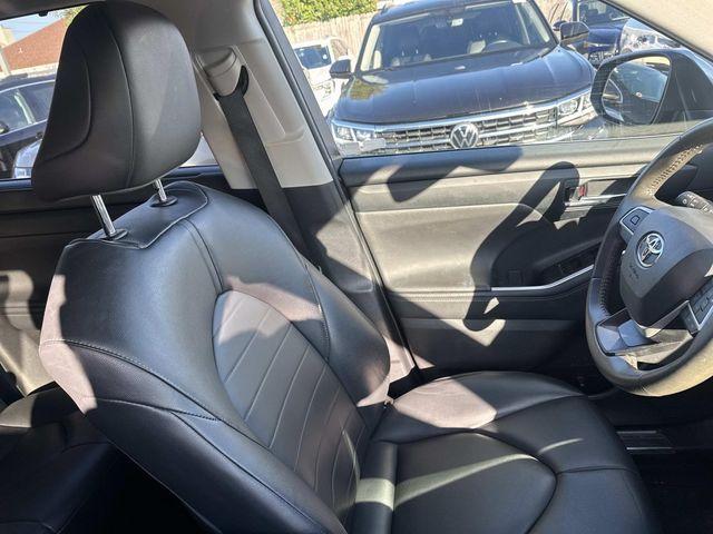 used 2024 Toyota Highlander car, priced at $34,995