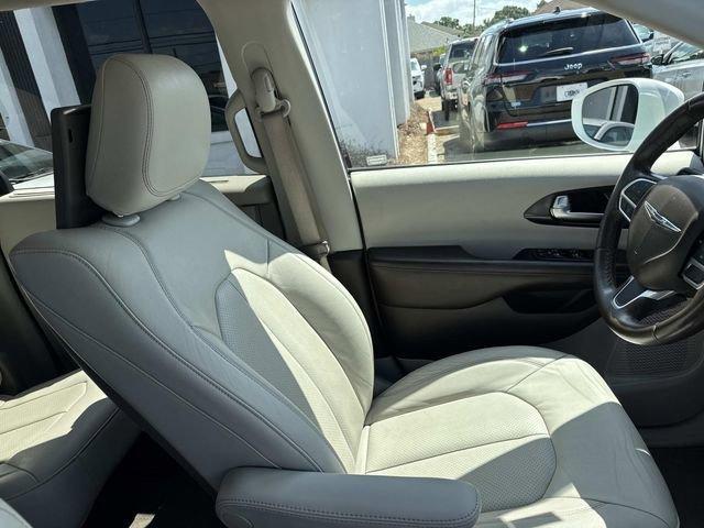 used 2020 Chrysler Pacifica car, priced at $20,695
