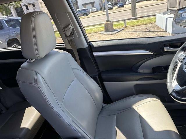 used 2018 Toyota Highlander car, priced at $19,995