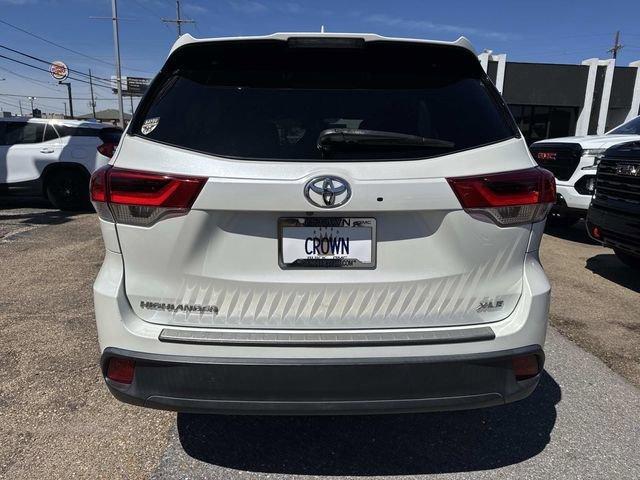 used 2018 Toyota Highlander car, priced at $19,995