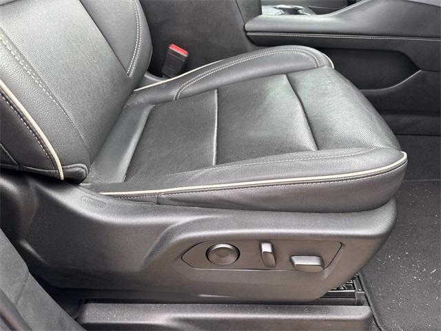 used 2022 GMC Yukon XL car, priced at $52,250