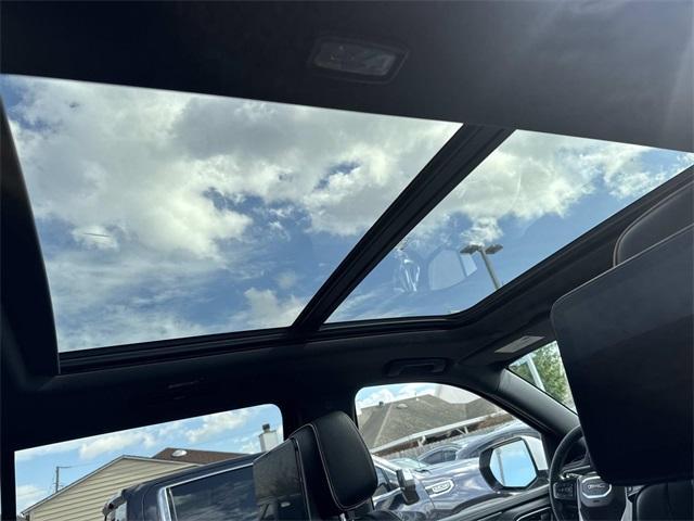 used 2021 GMC Yukon XL car, priced at $38,995