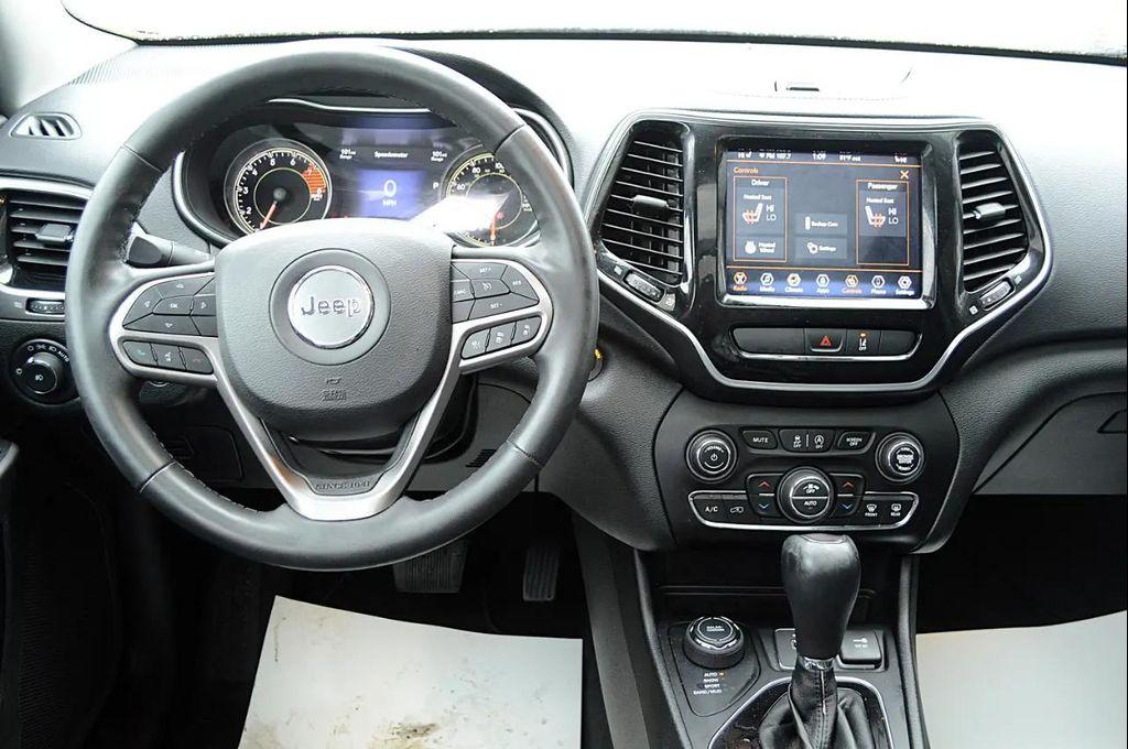 used 2022 Jeep Cherokee car, priced at $25,950