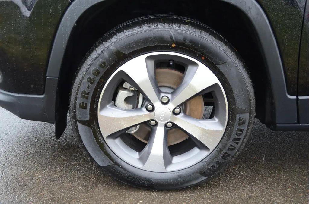 used 2022 Jeep Cherokee car, priced at $25,950