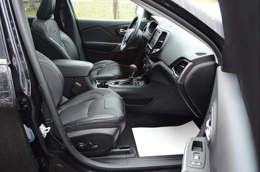 used 2022 Jeep Cherokee car, priced at $25,950