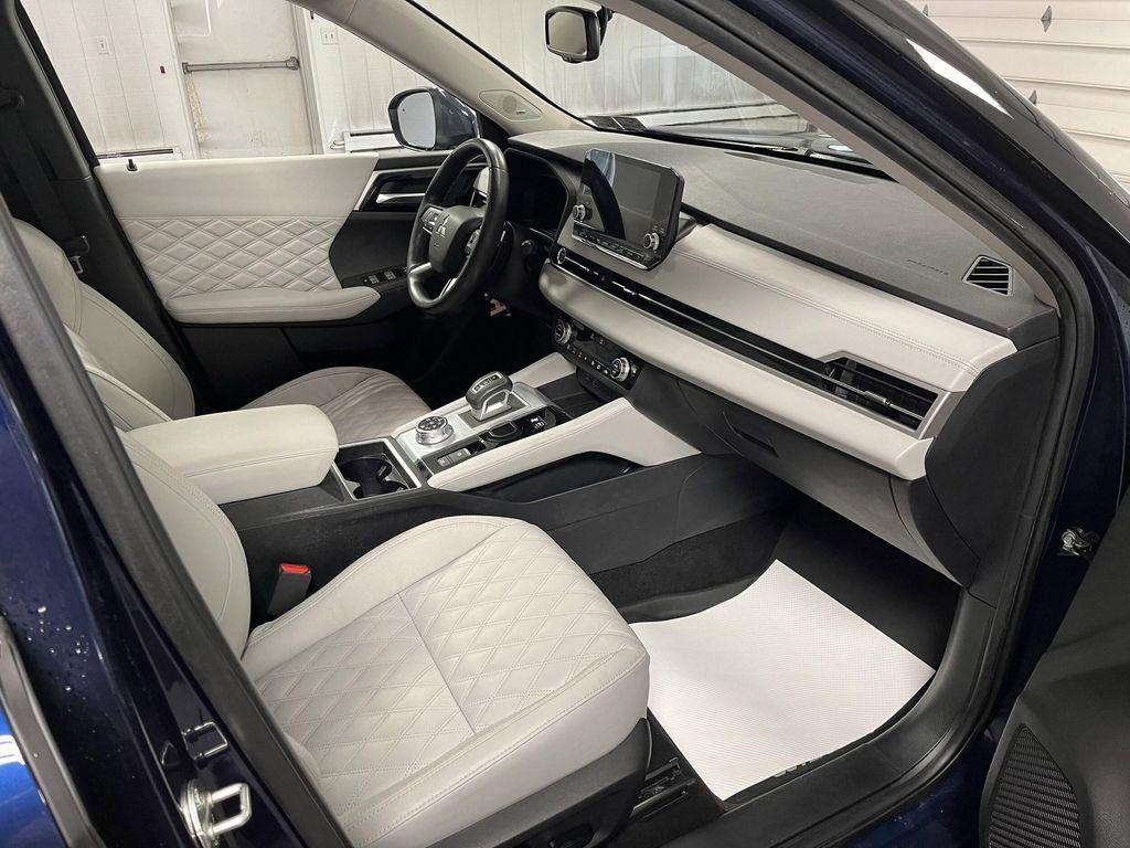 used 2023 Mitsubishi Outlander PHEV car, priced at $29,995