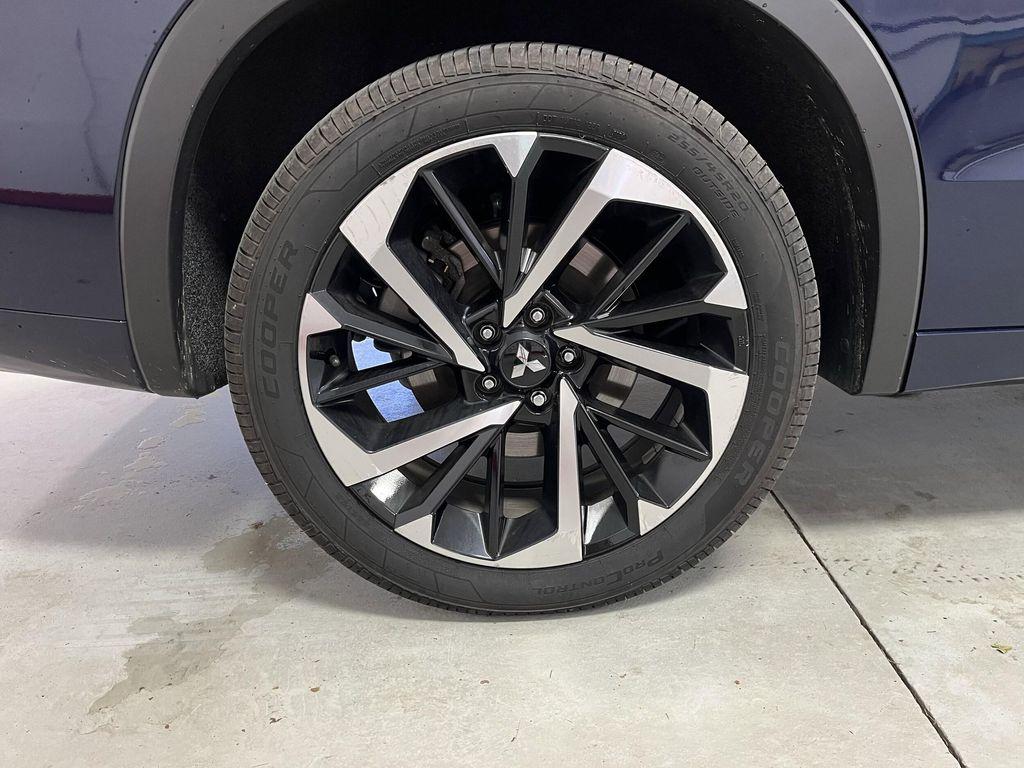 used 2023 Mitsubishi Outlander PHEV car, priced at $29,995