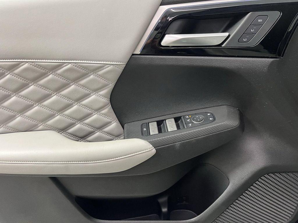 used 2023 Mitsubishi Outlander PHEV car, priced at $29,995