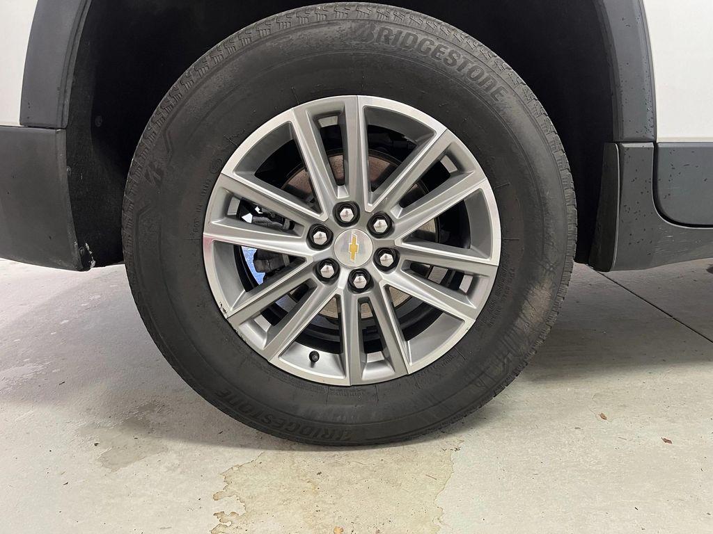 used 2023 Chevrolet Traverse car, priced at $29,995