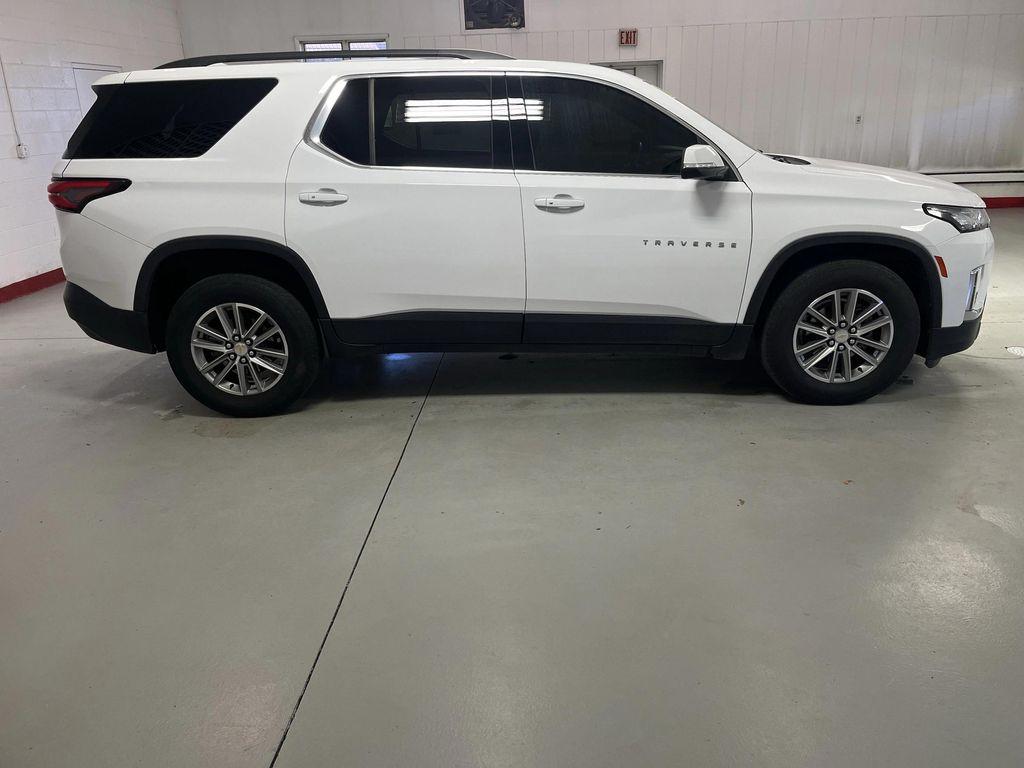 used 2023 Chevrolet Traverse car, priced at $29,995