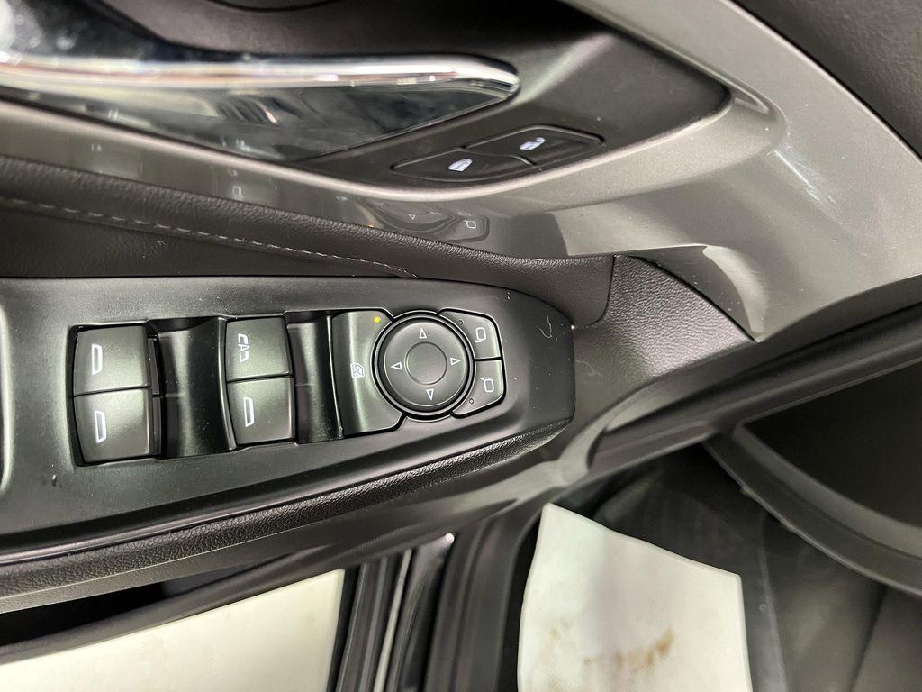 used 2023 Chevrolet Traverse car, priced at $27,495