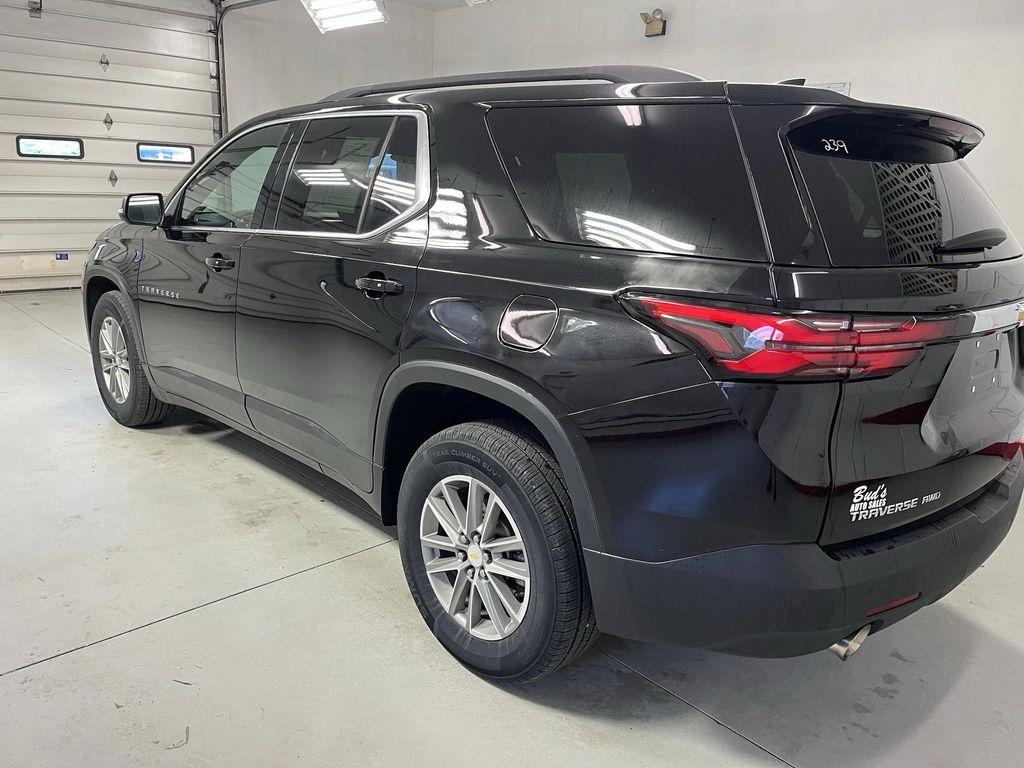 used 2023 Chevrolet Traverse car, priced at $27,495