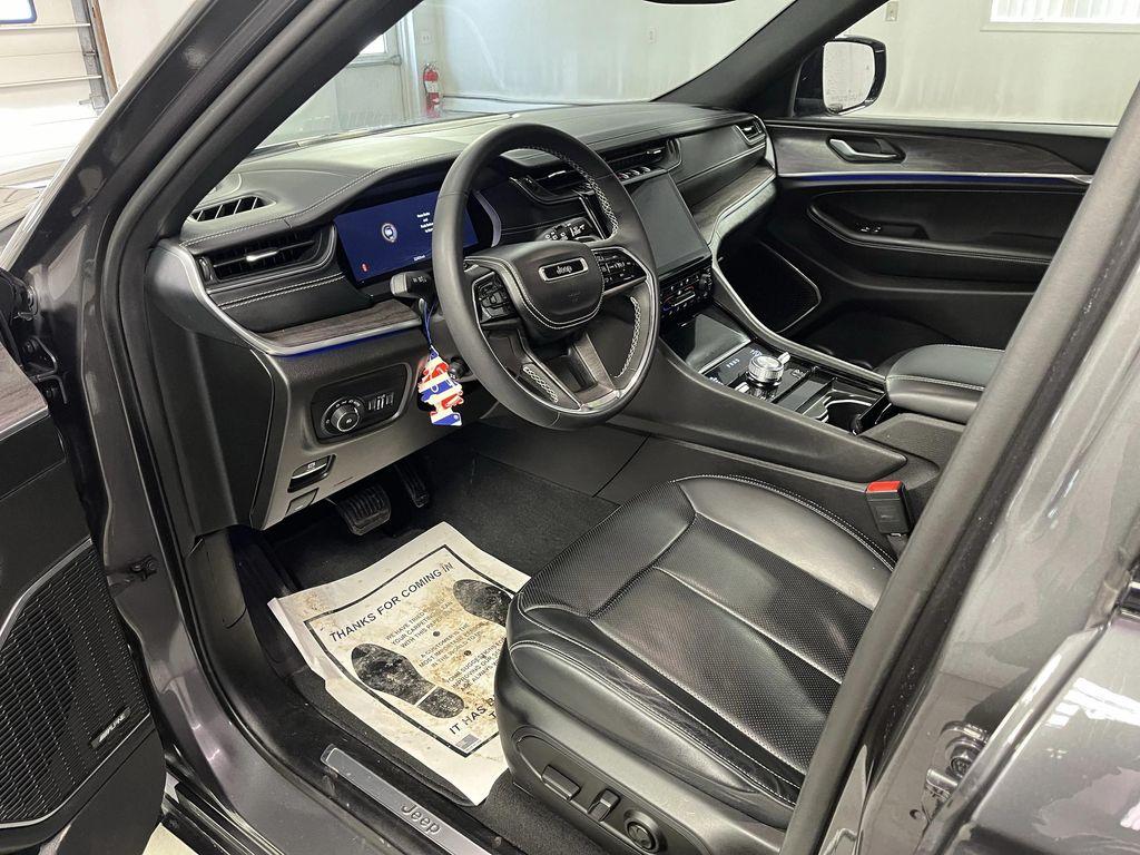 used 2023 Jeep Grand Cherokee L car